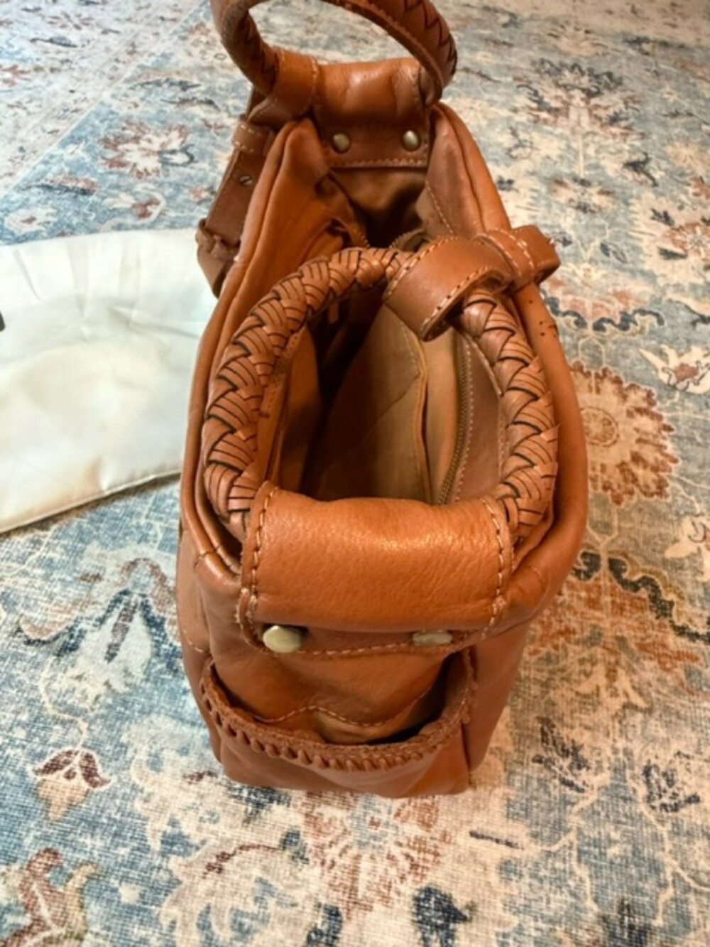 HOBO Sheila Crossbody in Harvest Wheat - Picture 4 of 9